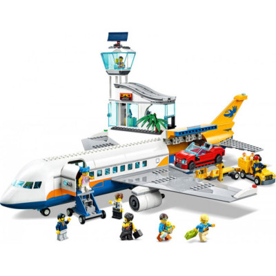 LEGO City Пассажирский самолёт 669 деталей (60262)