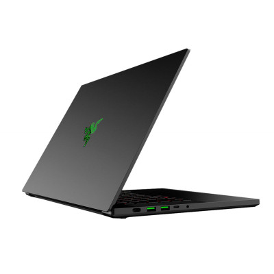 Razer Blade 15 Advanced (RZ09-0409AED3-R3E1)