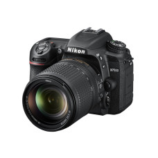 Nikon D7500 kit (18-140mm) VR (VBA510K002)