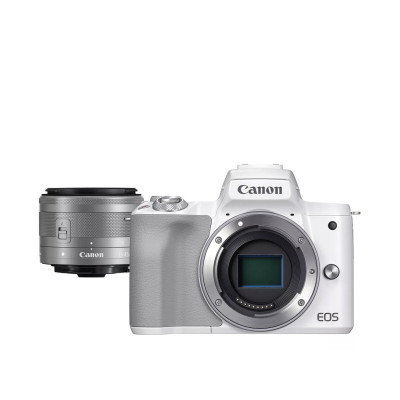 Canon EOS M50 Mark II + EF-M 15-45mm f / 3.5-6.3 IS STM (4729C005)