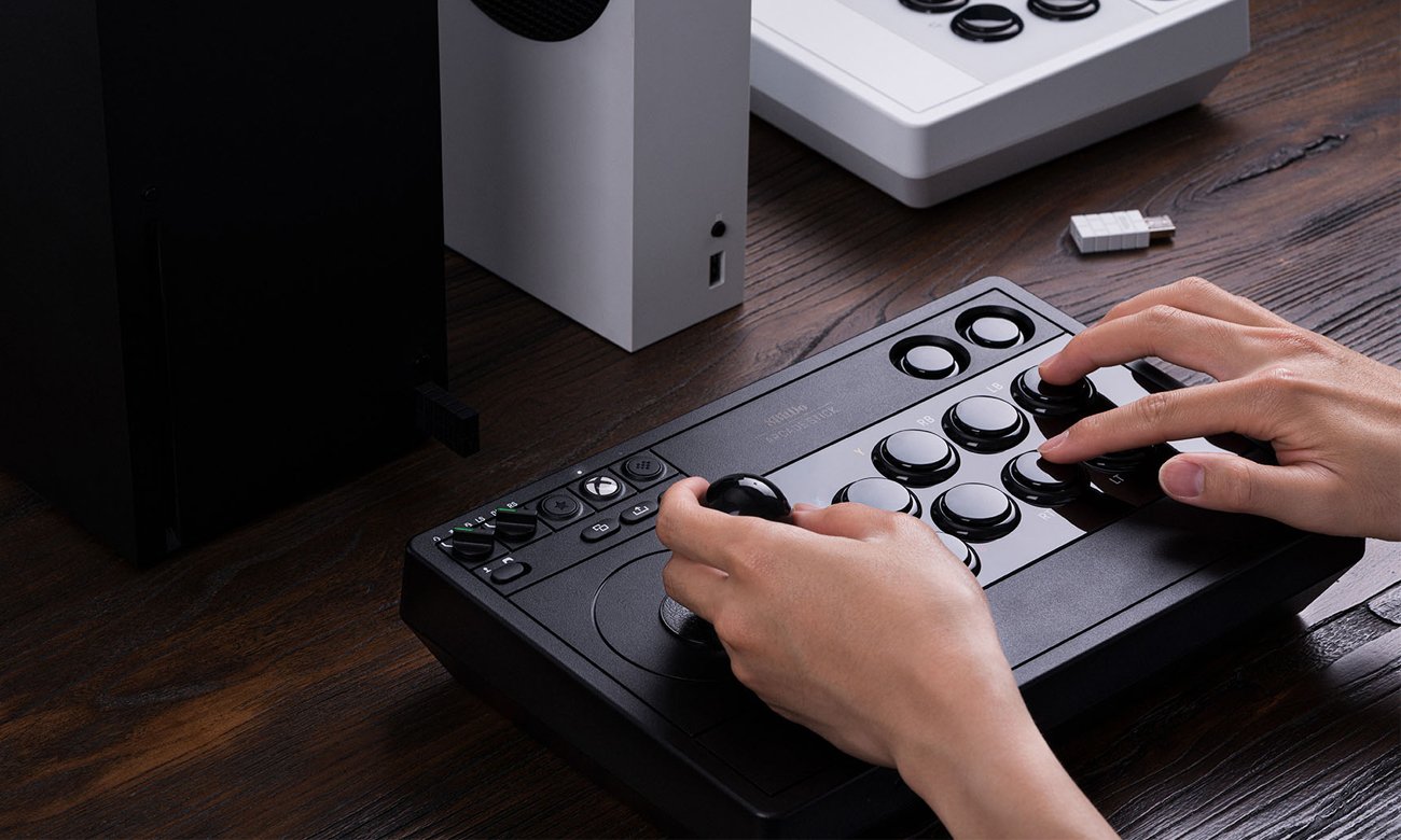 8BitDo Arcade Stick Controller для Xbox/PC Чорний - Стиль життя