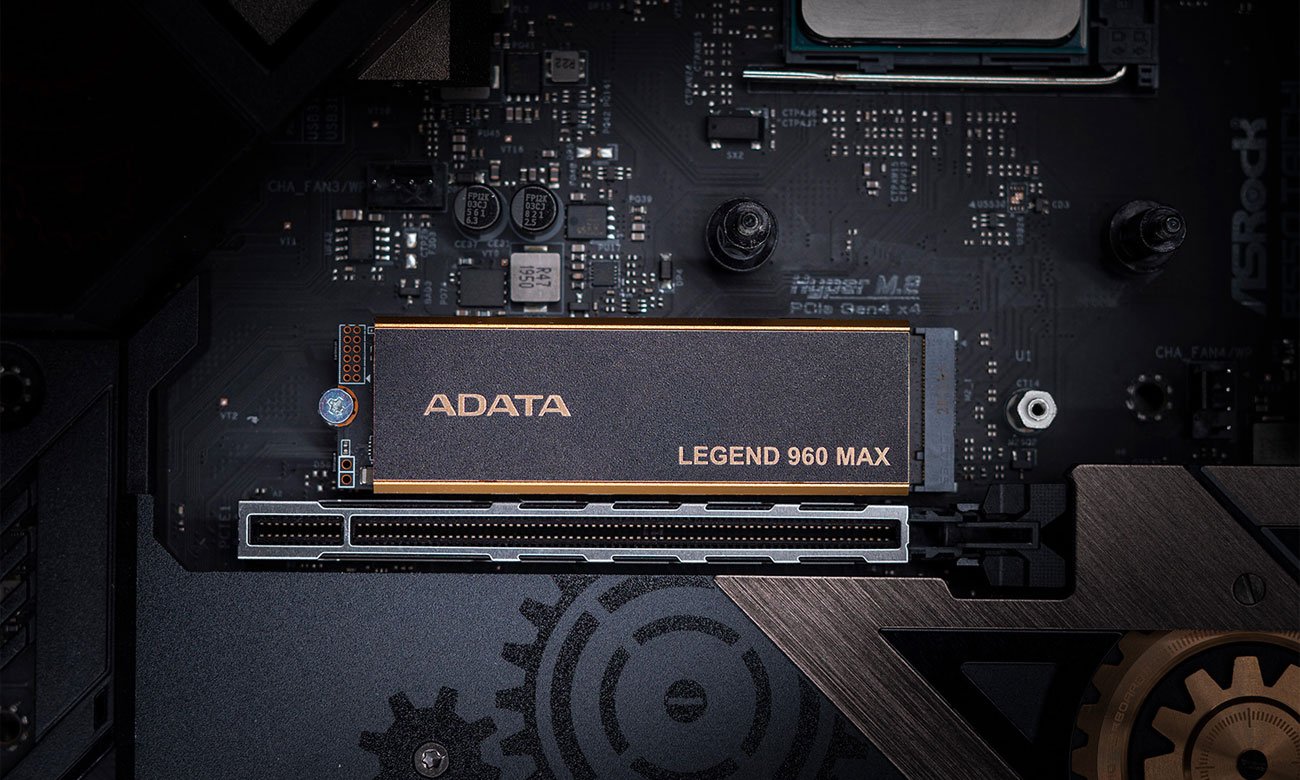 Привiд ADATA LEGEND 960 MAX на материнськiй платi