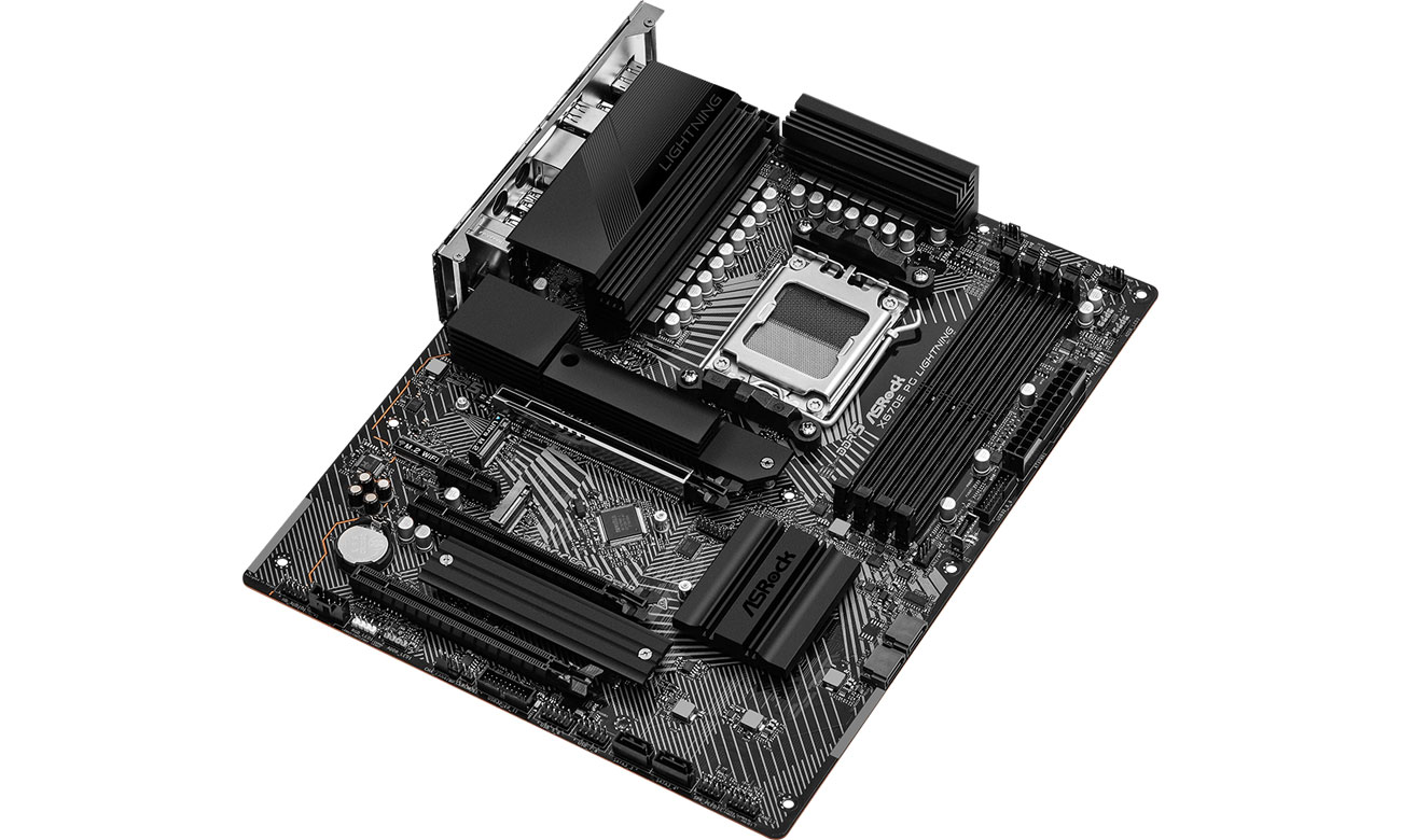 Роз'єми ASRock X670E PG LIGHTNING