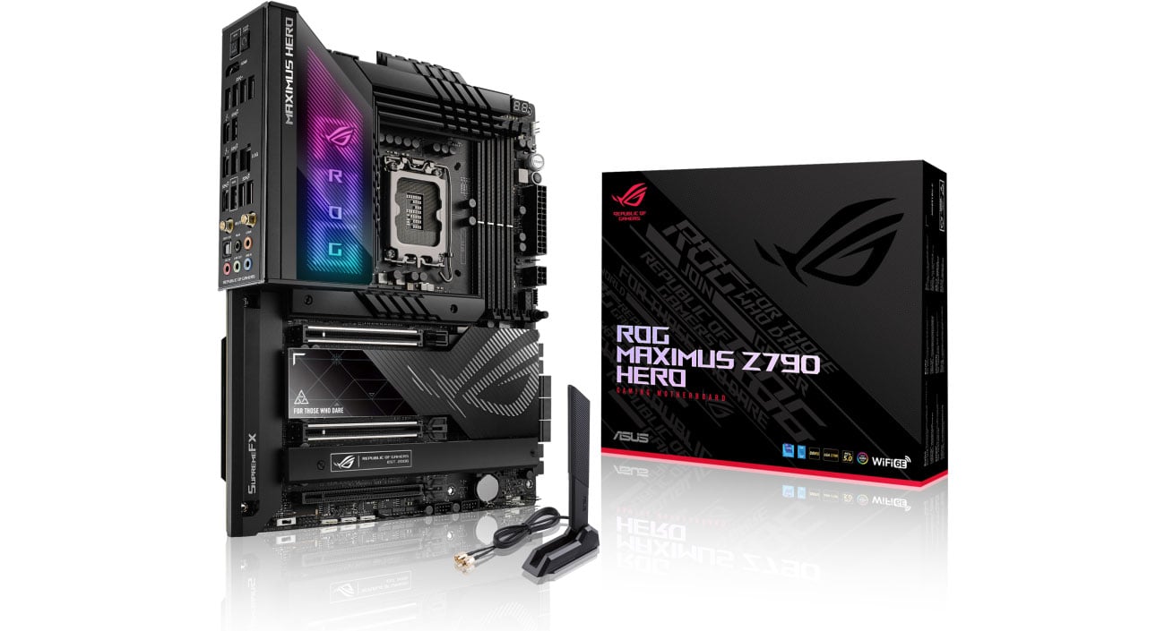 Материнская плата ASUS ROG MAXIMUS Z790 HERO в коробке