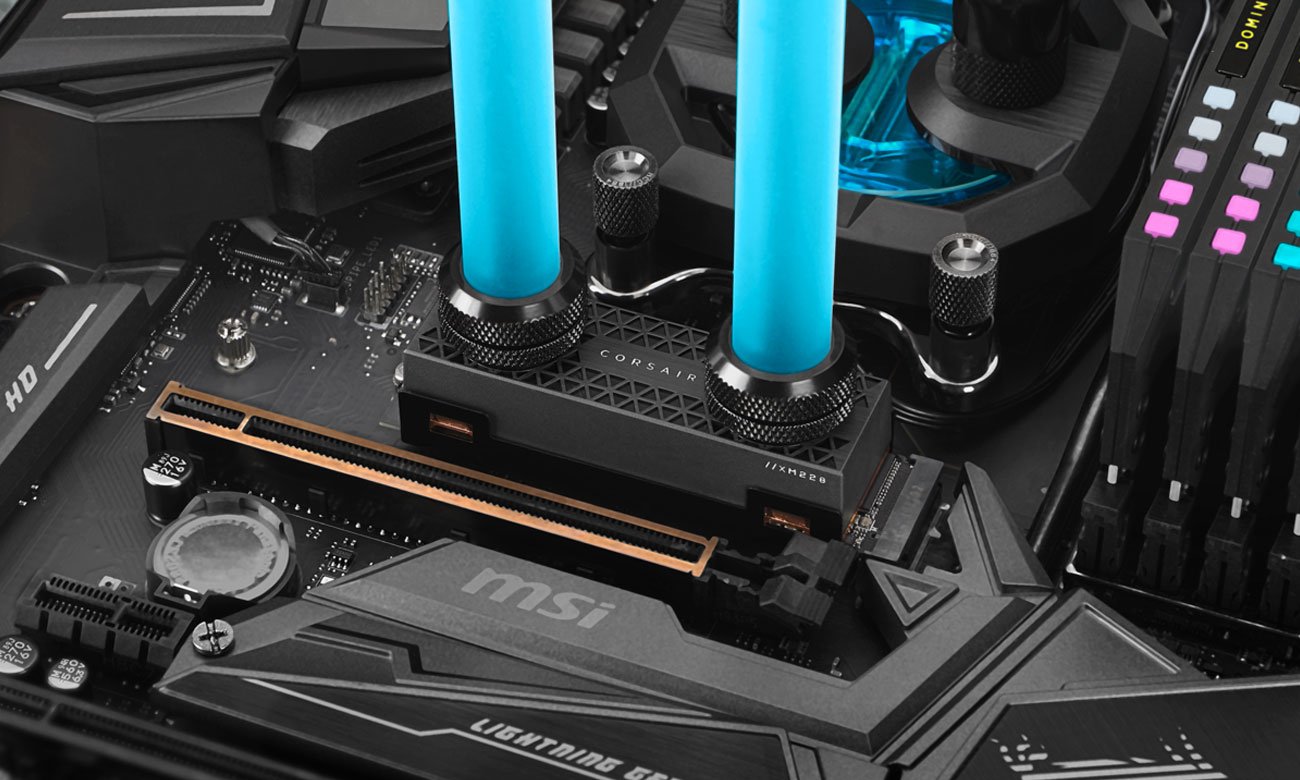 Corsair 2 ТБ M.2 PCIe Gen4 NVMe MP600 Pro XT Hydro X