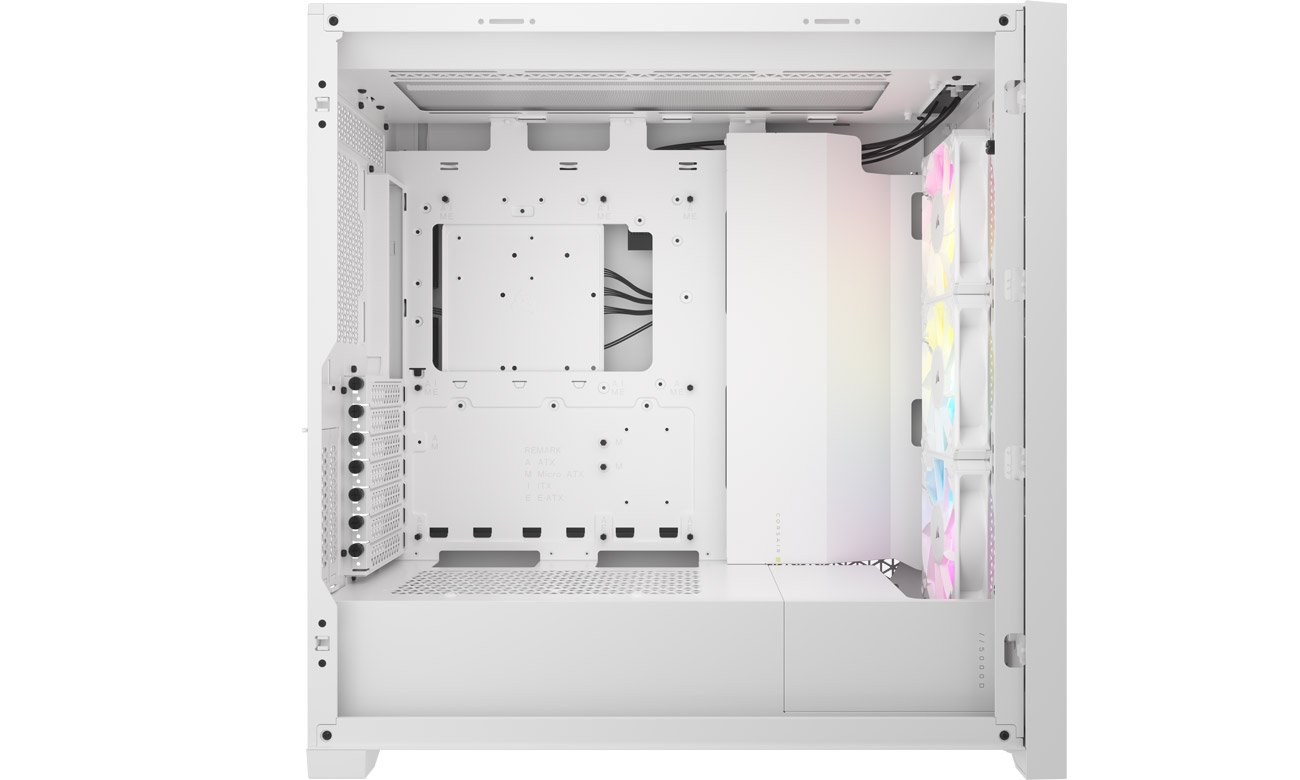 Интерьер Corsair iCUE 5000D RGB AIRFLOW