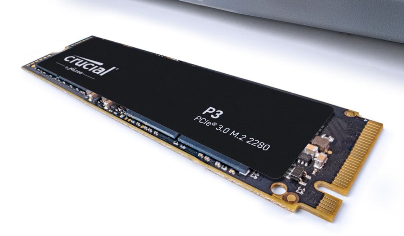 M.2 Crucial P3 SSD – вид спереди под углом