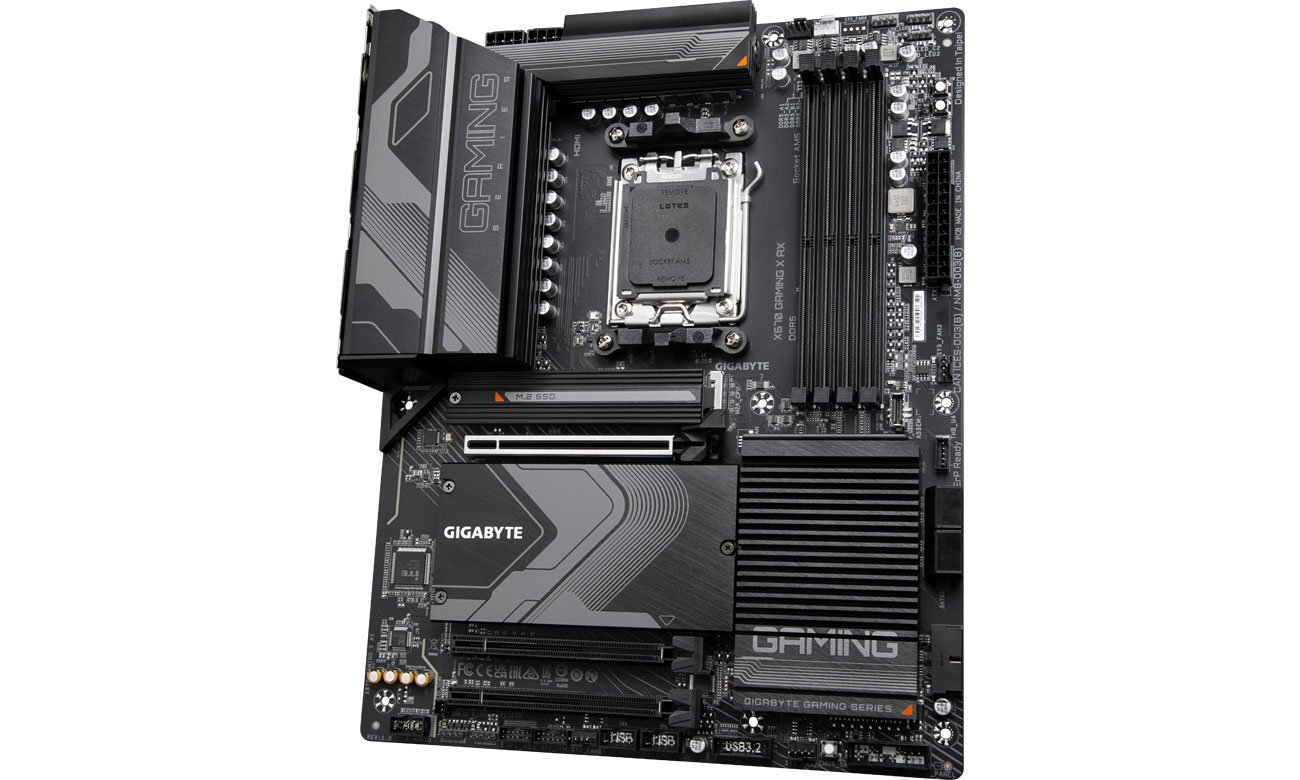 Роз'єми Gigabyte X670 Gaming X AX