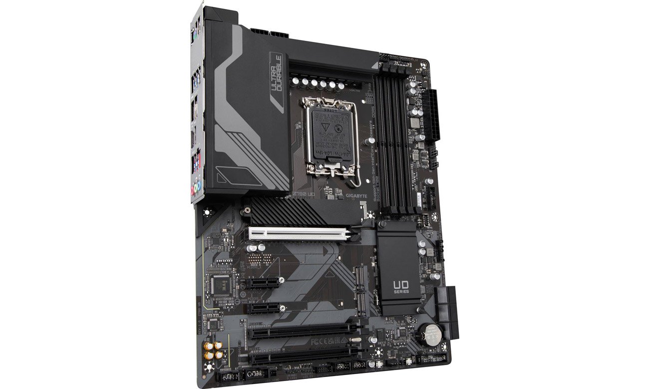 Роз'єми Gigabyte Z790 UD