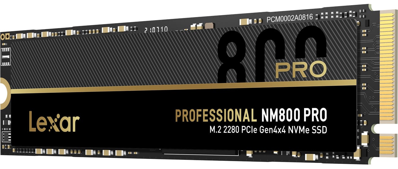 Твердотельный накопитель Lexar NM800 Pro M.2 NVMe – вид спереди под углом