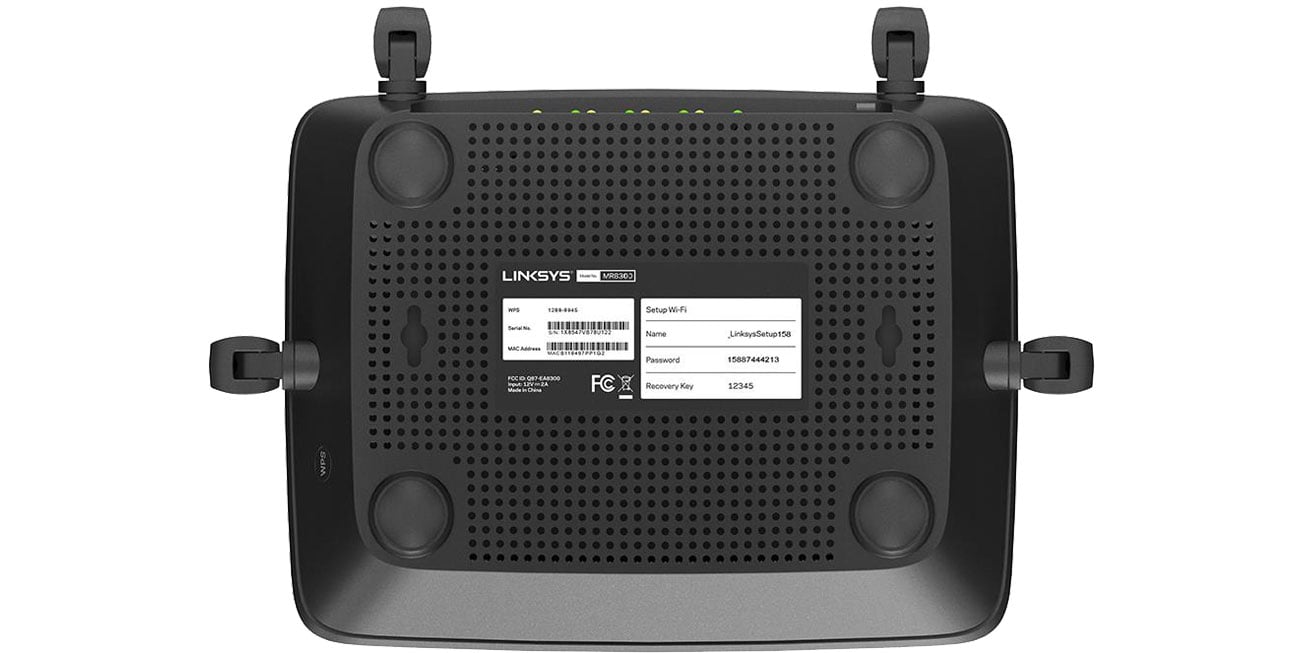 Linksys MR8300 - Вид знизу