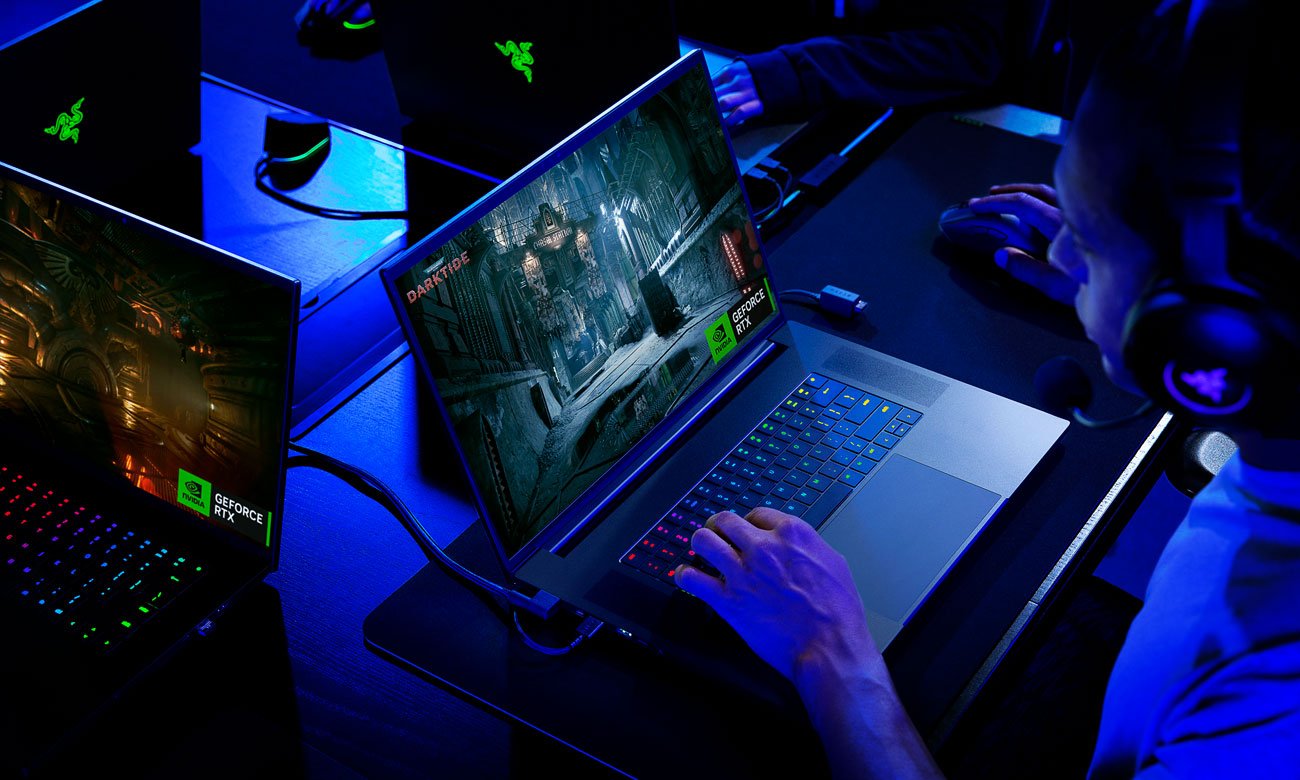 Клавіатура Razer Blade 18 з підсвічуванням