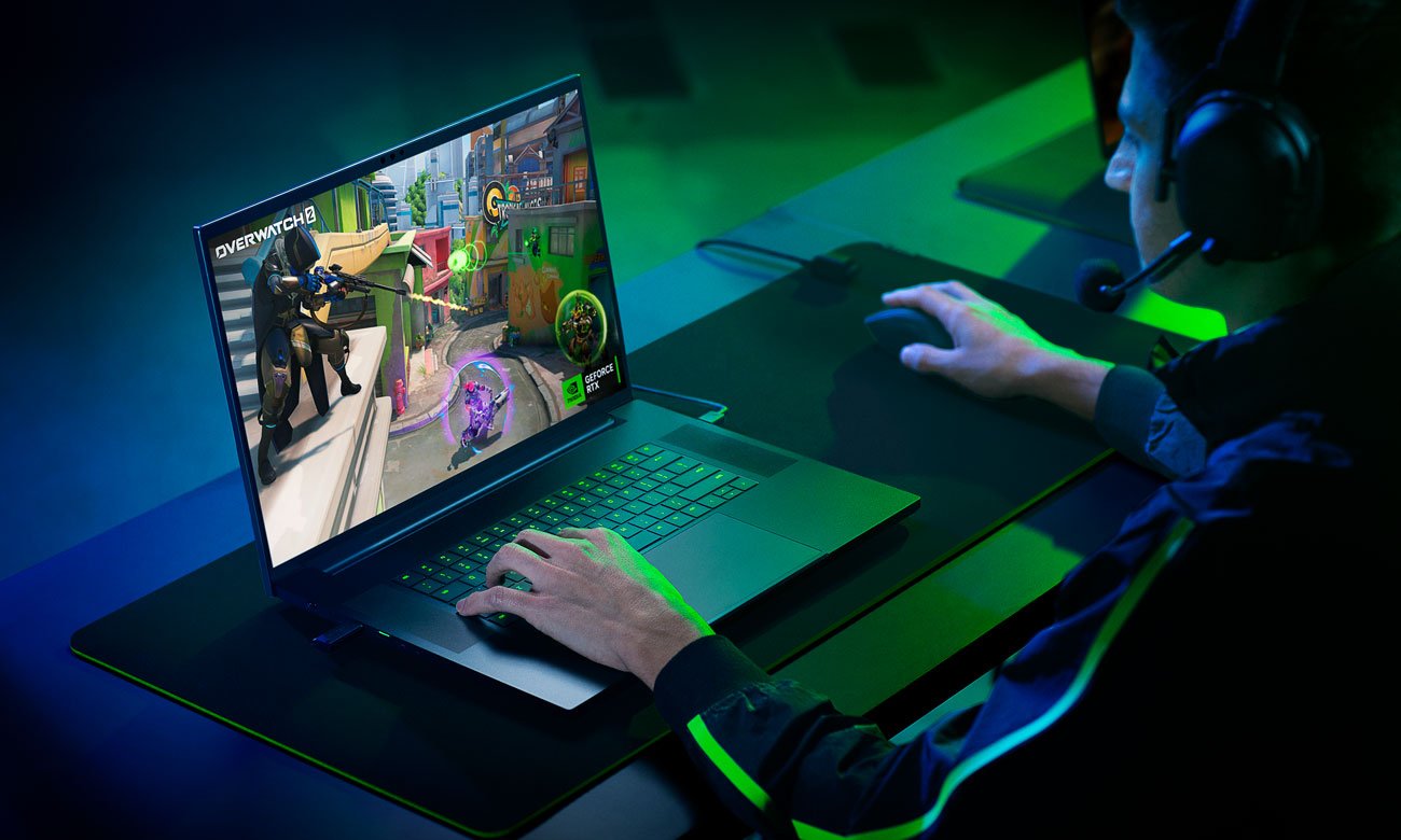 Екран Razer Blade 18