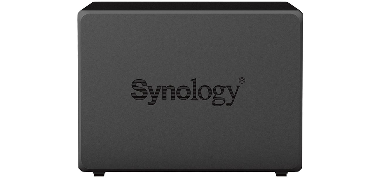 Сетевой диск Synology DS1522+ NAS